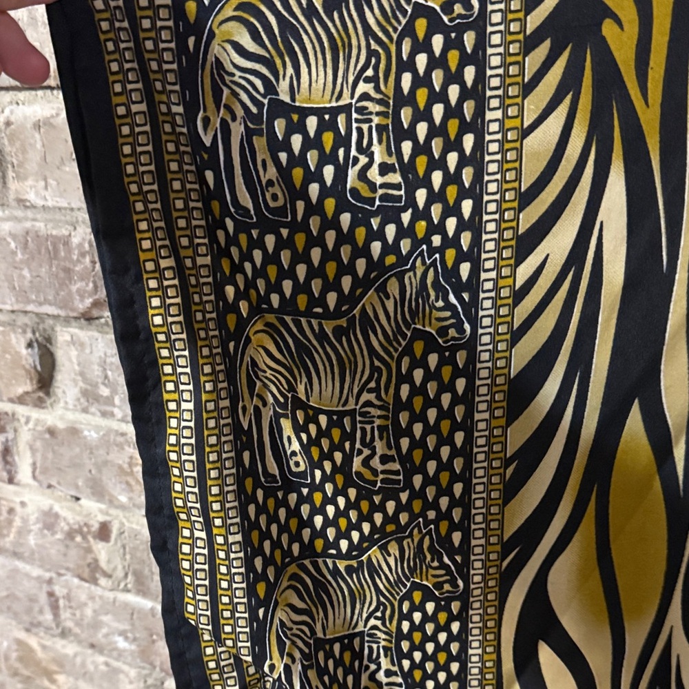 Elegant Zebra Print Winlar Kaftan Dress - Picture 3 of 5